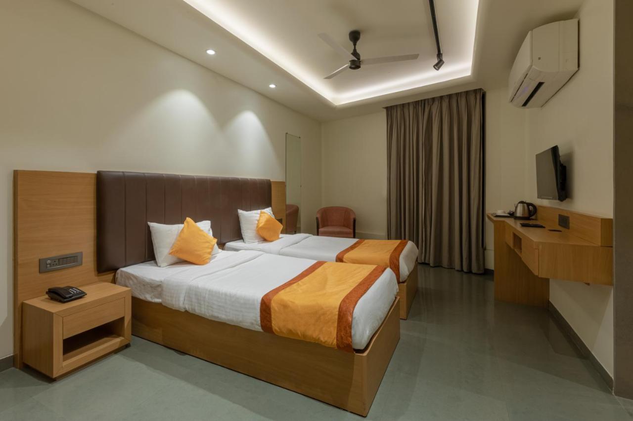 Indus Suites Nagpur Dış mekan fotoğraf
